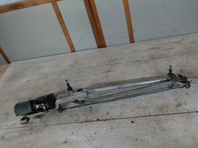 bontott FORD FOCUS I Első Ablaktörlő Szerkezet Motorral