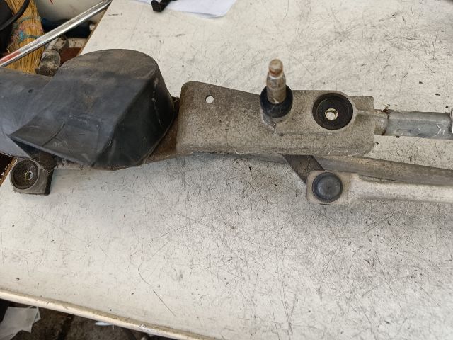 bontott FORD FOCUS I Első Ablaktörlő Szerkezet Motorral