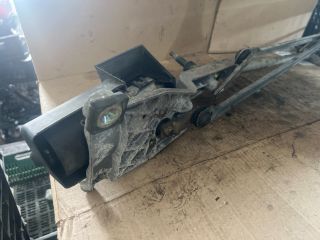 bontott FORD FOCUS I Első Ablaktörlő Szerkezet Motorral