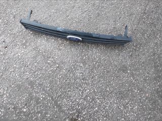 bontott FORD FOCUS I Első Embléma