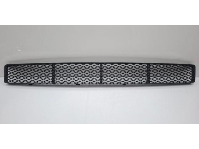 bontott FORD FOCUS I Első Lökhárító Alsó Középső Díszrács