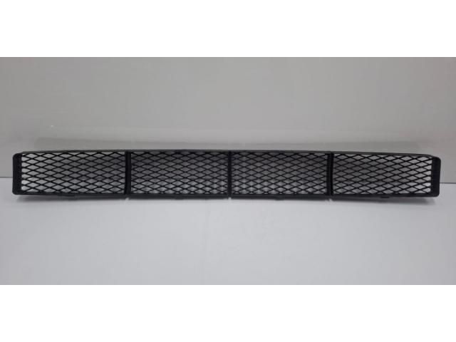 bontott FORD FOCUS I Első Lökhárító Alsó Középső Díszrács