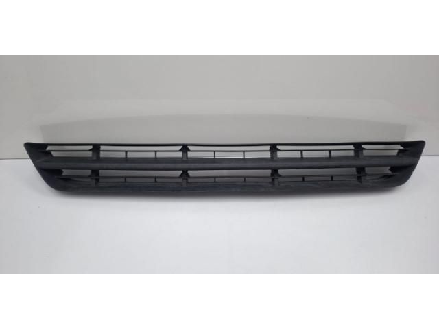 bontott FORD FOCUS I Első Lökhárító Alsó Középső Díszrács