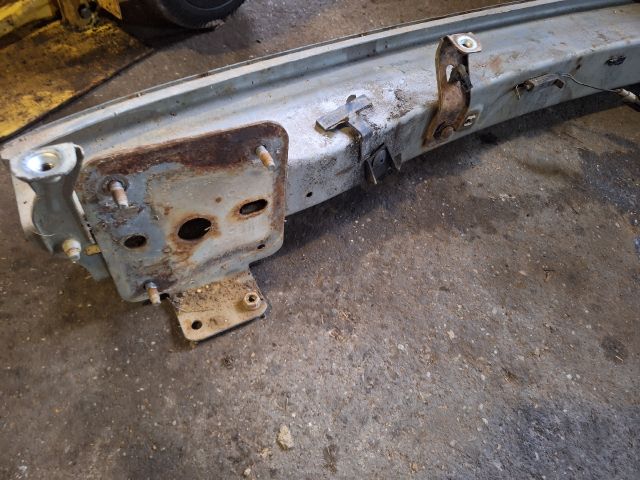 bontott FORD FOCUS I Első Lökhárító Merevítő (Fém)