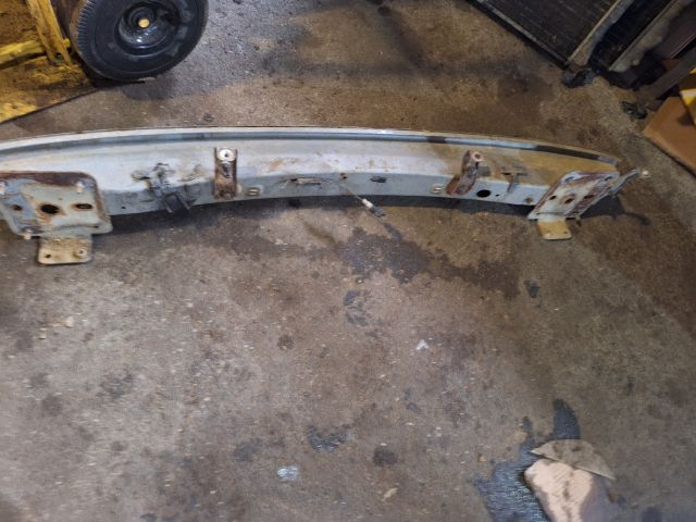 bontott FORD FOCUS I Első Lökhárító Merevítő (Fém)