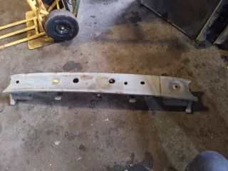 bontott FORD FOCUS I Első Lökhárító Merevítő (Fém)