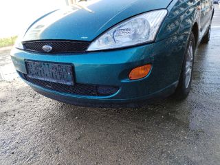bontott FORD FOCUS I Első Lökhárító (Részeivel)