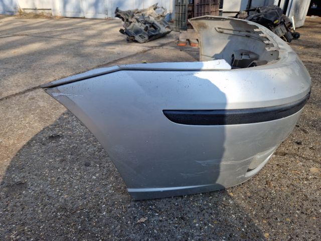 bontott FORD FOCUS I Első Lökhárító (Részeivel)