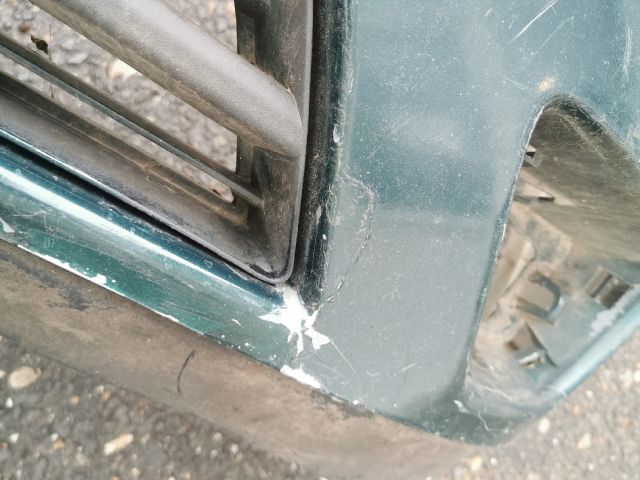 bontott FORD FOCUS I Első Lökhárító (Részeivel)