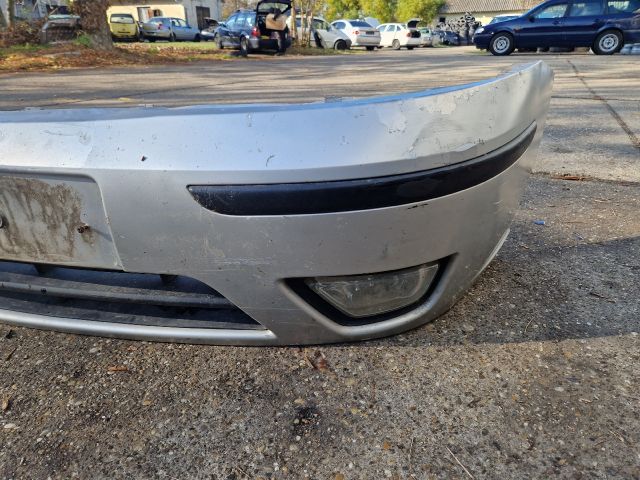 bontott FORD FOCUS I Első Lökhárító (Részeivel)
