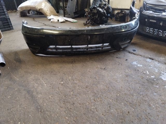 bontott FORD FOCUS I Első Lökhárító (Részeivel)