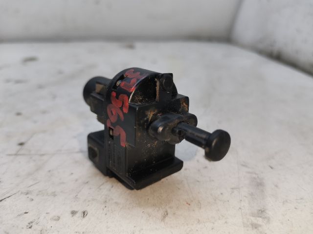 bontott FORD FOCUS I Fék Pedál Kapcsoló