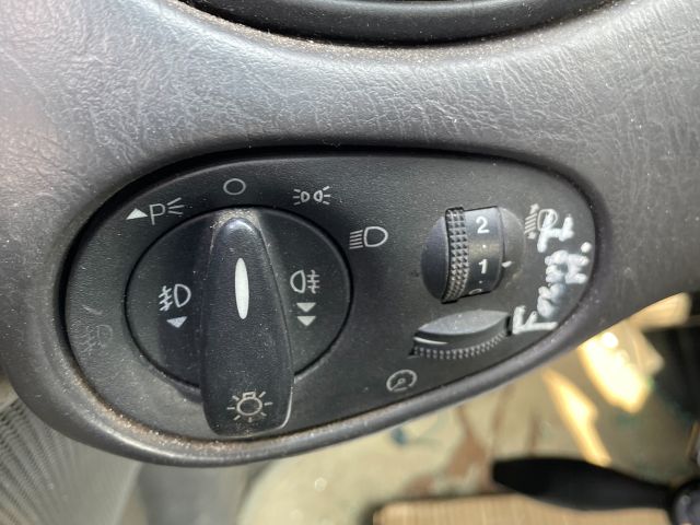 bontott FORD FOCUS I Fékpedál