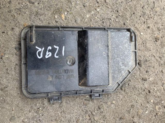 bontott FORD FOCUS I Fényszóró Lámpabúra Fedél