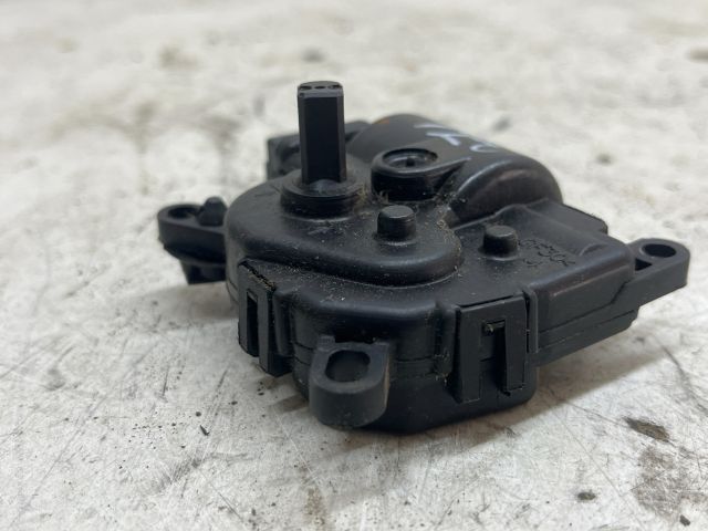 bontott FORD FOCUS I Fűtés Állító Motor