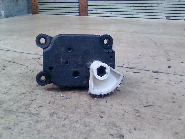 bontott FORD FOCUS I Fűtés Állító Motor