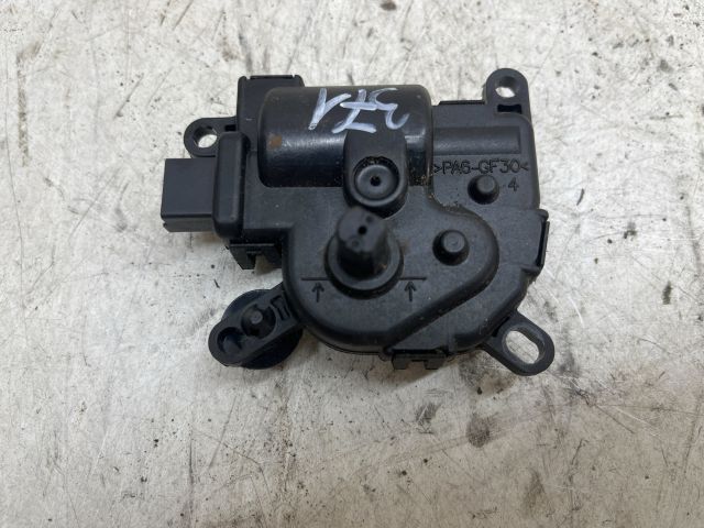 bontott FORD FOCUS I Fűtés Állító Motor