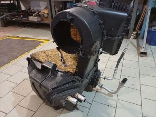 bontott FORD FOCUS I Fűtés Box