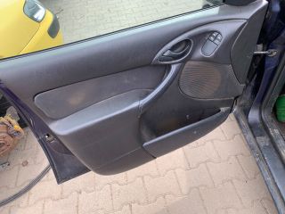 bontott FORD FOCUS I Fűtés Box