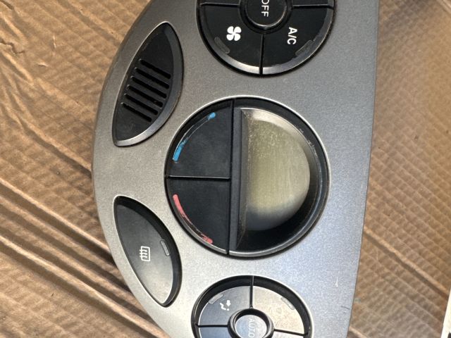 bontott FORD FOCUS I Fűtéskapcsoló (digit klímás)