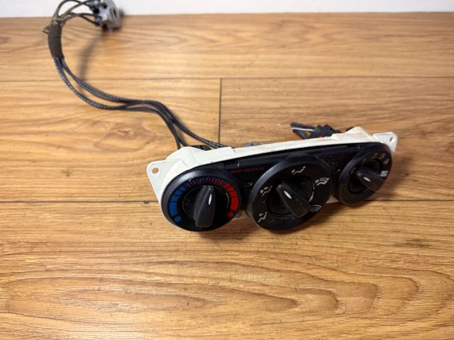 bontott FORD FOCUS I Fűtéskapcsoló (Nem klímás)