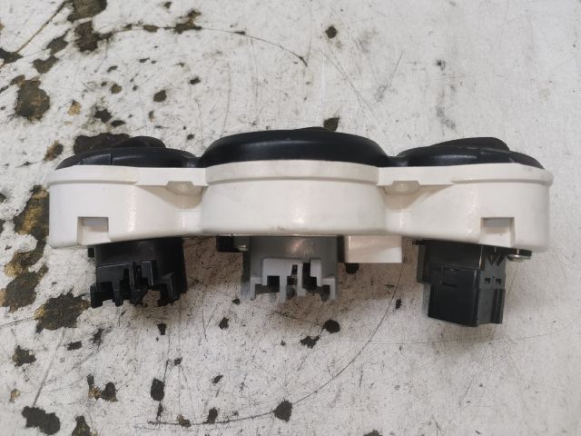 bontott FORD FOCUS I Fűtéskapcsoló (Nem klímás)