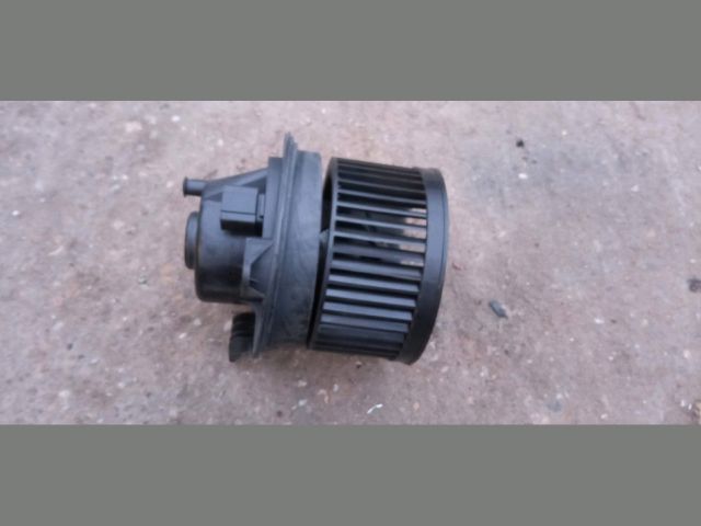 bontott FORD FOCUS I Fűtőmotor (Klímás)