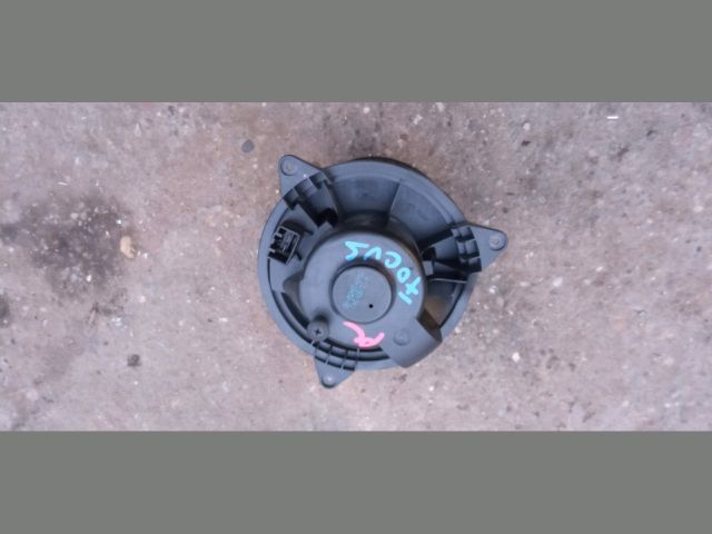 bontott FORD FOCUS I Fűtőmotor (Klímás)