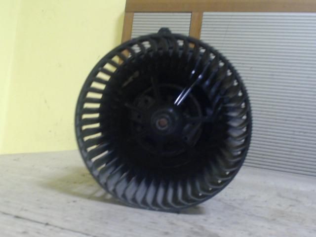 bontott FORD FOCUS I Fűtőmotor (Nem klímás)