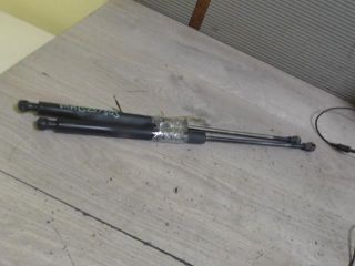 bontott FORD FOCUS I Gázrugós Kitámasztó Teleszkóp Pár Csomagtérajtó