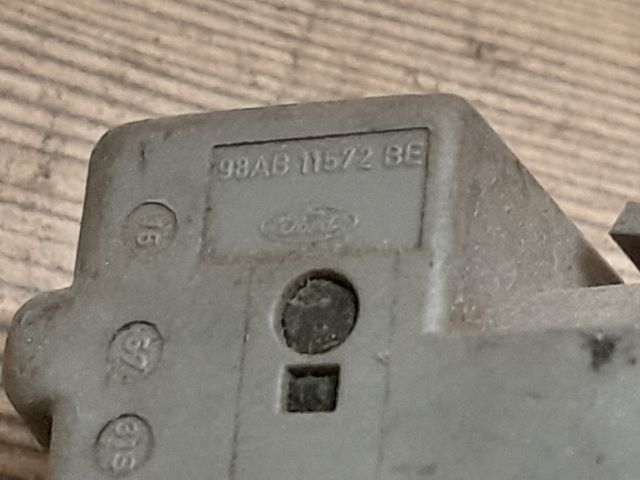 bontott FORD FOCUS I Gyújtáskapcsoló Elektronika