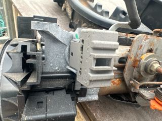 bontott FORD FOCUS I Gyújtáskapcsoló Elektronika