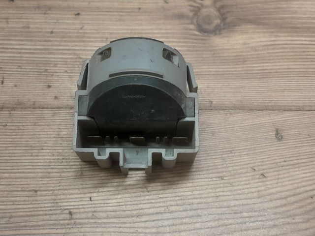 bontott FORD FOCUS I Gyújtáskapcsoló Elektronika