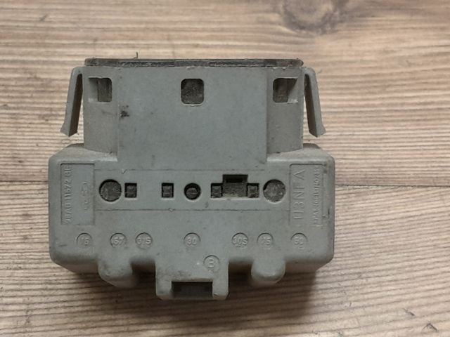 bontott FORD FOCUS I Gyújtáskapcsoló Elektronika