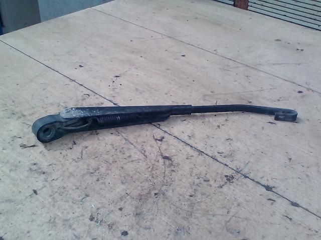 bontott FORD FOCUS I Hátsó Ablaktörlő Kar