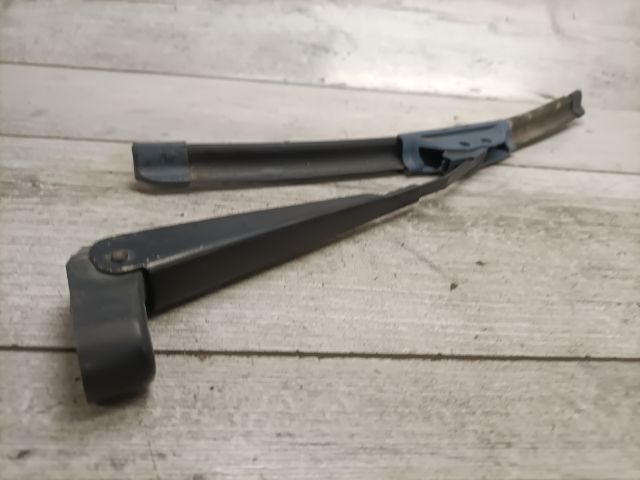 bontott FORD FOCUS I Hátsó Ablaktörlő Kar