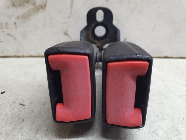 bontott FORD FOCUS I Hátsó középső Biztonsági Öv Csat