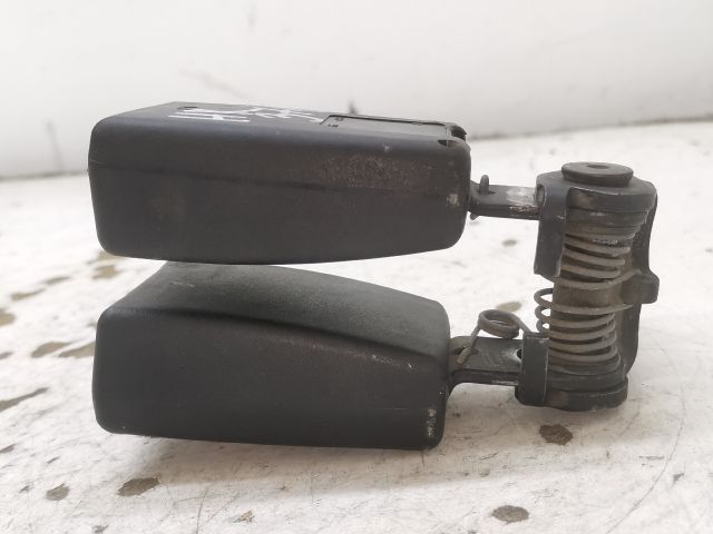 bontott FORD FOCUS I Hátsó középső Biztonsági Öv Csat