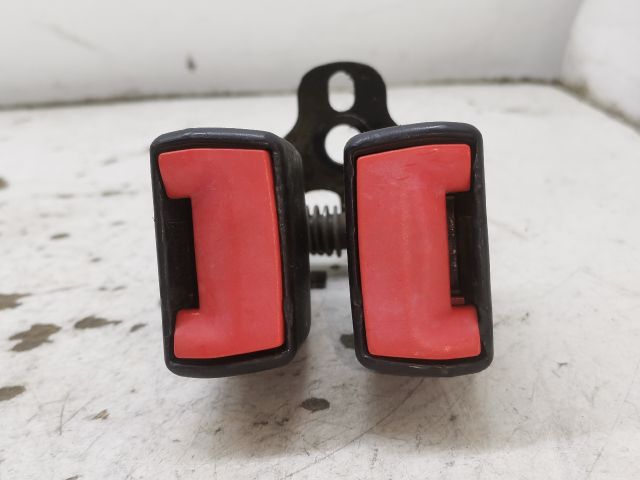 bontott FORD FOCUS I Hátsó középső Biztonsági Öv Csat