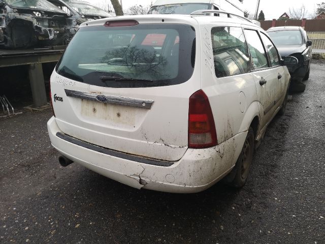 bontott FORD FOCUS I Hátsó Lökhárító (Részeivel)