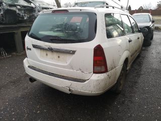 bontott FORD FOCUS I Hátsó Lökhárító (Részeivel)