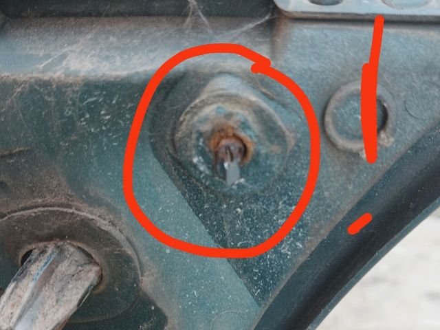 bontott FORD FOCUS I Hátsó Lökhárító (Részeivel)