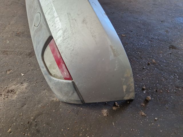 bontott FORD FOCUS I Hátsó Lökhárító (Részeivel)