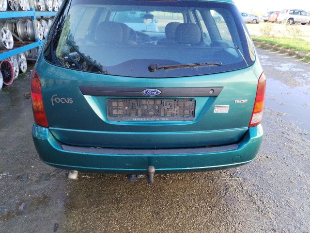 bontott FORD FOCUS I Hátsó Lökhárító (Részeivel)