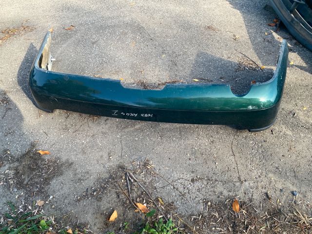 bontott FORD FOCUS I Hátsó Lökhárító (Részeivel)