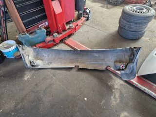 bontott FORD FOCUS I Hátsó Lökhárító (Részeivel)