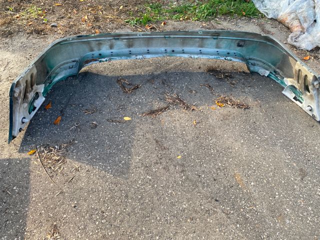 bontott FORD FOCUS I Hátsó Lökhárító (Részeivel)