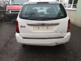 bontott FORD FOCUS I Hátsó Lökhárító (Részeivel)