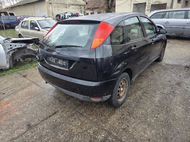 bontott FORD FOCUS I Hátsó Lökhárító (Részeivel)