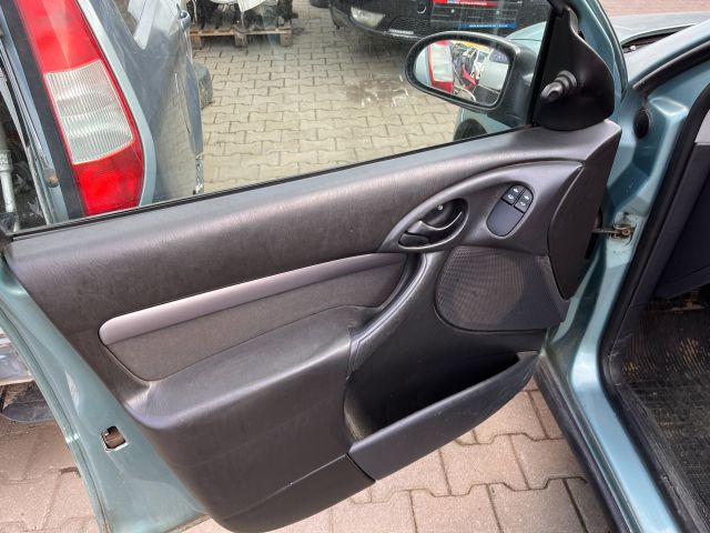 bontott FORD FOCUS I Hátsó Ülés Szett